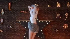 抖臀舞视频,抖臀舞热潮席卷，动感节奏点燃夏日激情