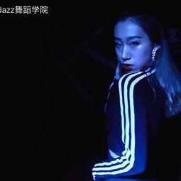 慢舞视频男,慢舞视频中的帅气男生风采